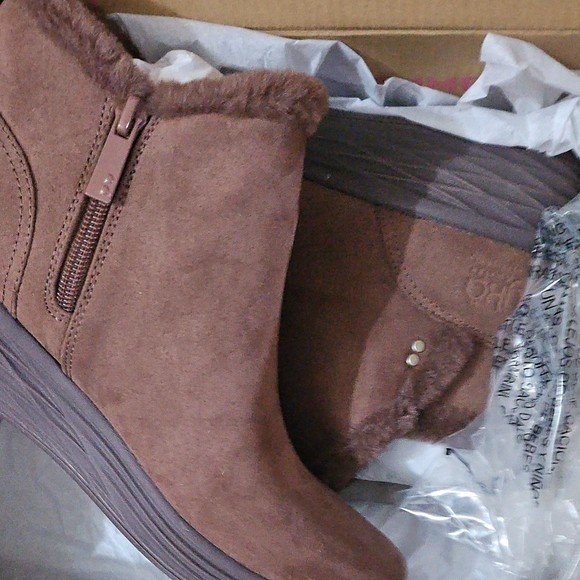 Ryka Brown Winter Boots with Faux Fur - Picture 5 of 5